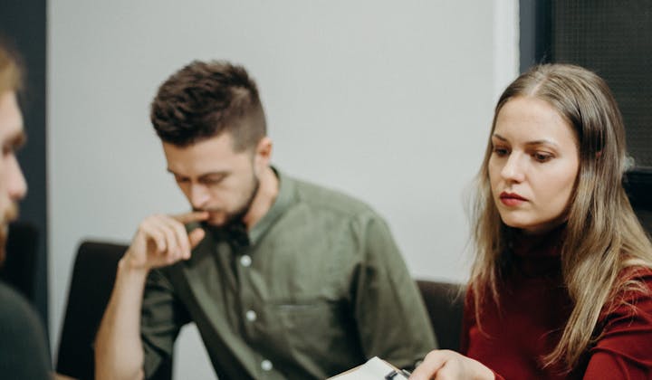 Comment réussir votre entretien d'embauche : préparation essentielle et conseils pour que les demandeurs d'emploi réussissent leurs entretiens.